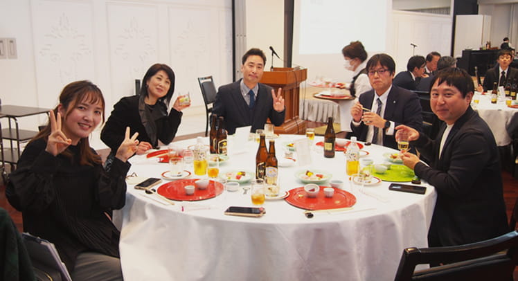 キックオフミーティングの後の懇親会