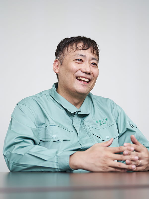 研磨事業部　製造課　班長／42歳／勤続6年 